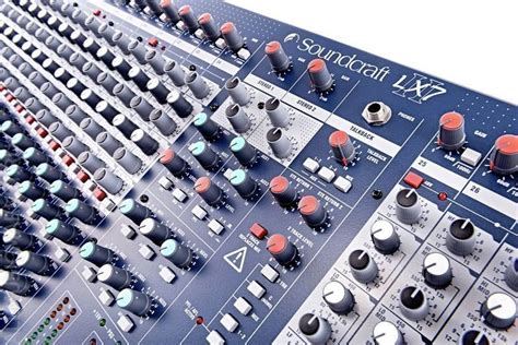 Soundcraft Lx 7 II 32