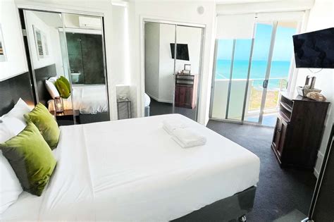 2 Bed Apartment Oceanfront Oshen Apartments Yeppoon