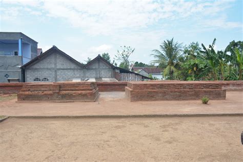 Candi Sanggrahan Balai Pelestarian Kebudayaan Wilayah Xi