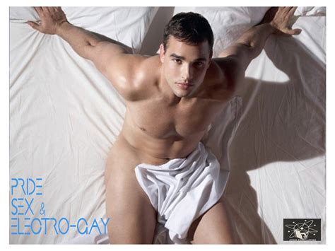 THE OUTER SPACE RELOAD V A PRIDE SEX ELECTRO GAY 2013