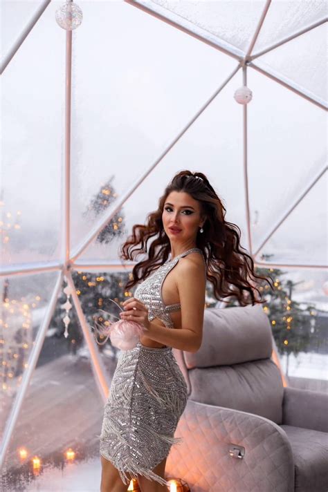 ID 105692 Natali From Kiev Ukraine 34 Years Old Brunette Brown Eyes