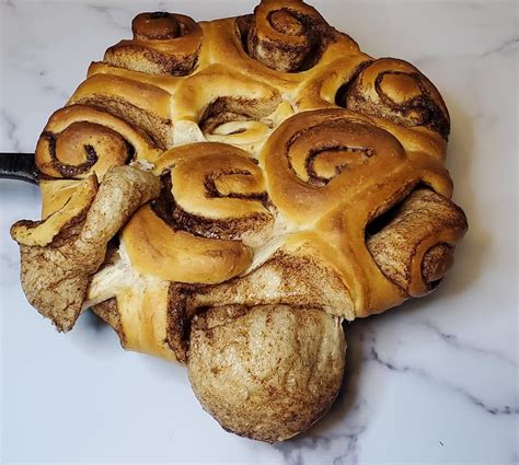 FLUFFIEST NAKED Sourdough Discard CINNAMON ROLLS