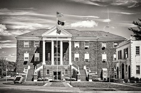 Carter County Courthouse, Elizabethton, Tennessee Photograph by Mark Summerfield - Fine Art America