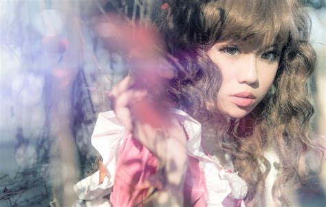 Обои girl blouse long hair beautiful pretty lips face blonde на телефон и рабочий стол