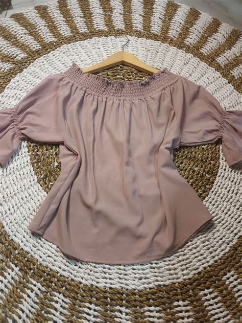 Sabrina Nude Pink Fesyen Wanita Pakaian Wanita Atasan Di Carousell
