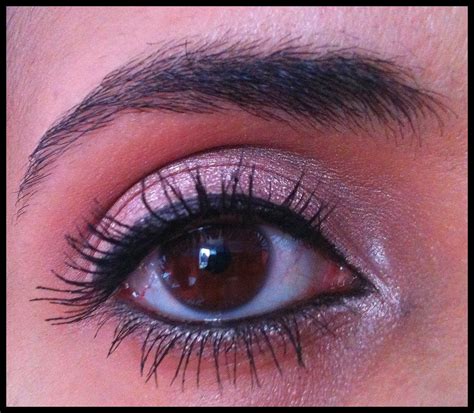 Beaut Blog By Misskikaw Make Up Maquillage Automnal Lumineux Avec La Naked