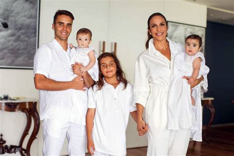 F Celebridades Irm O De Ivete Sangalo Morre Aos Anos Em