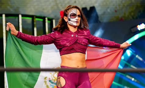 Luchadora latina Thunder Rosa ganó el Campeonato Femenil AEW La Noticia