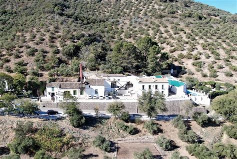 Casas De Campo Y Fincas Con Piscina Privada En Venta En Grazalema