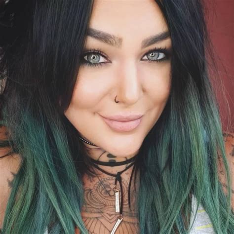 Die Amazon Seite von Lola's Favourites