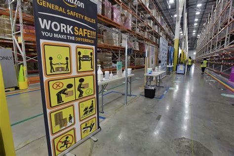 A Look Inside Amazon S New Schodack Fulfillment Center