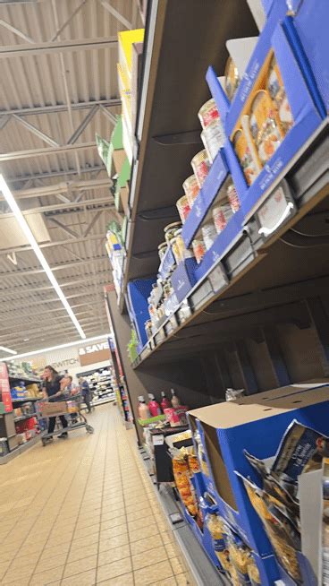 Fine Ass Grocery Store Worker Forum