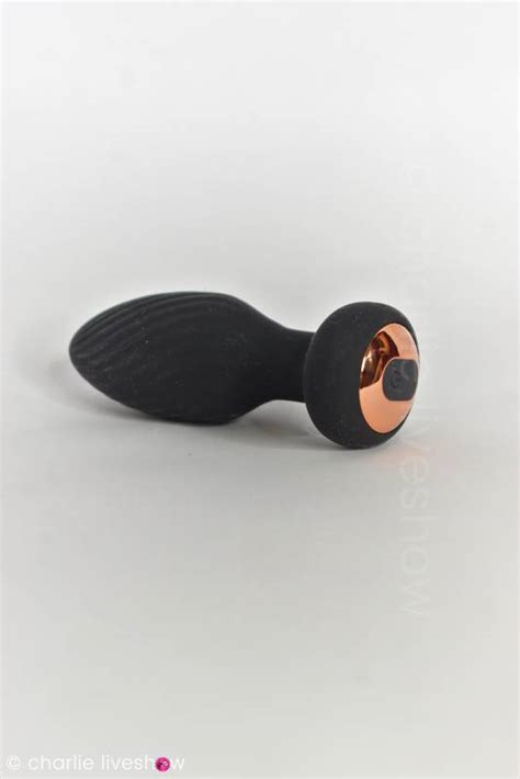 Plug Anal Vibrant Tournant Et Jouissant TWISTER On L Adore