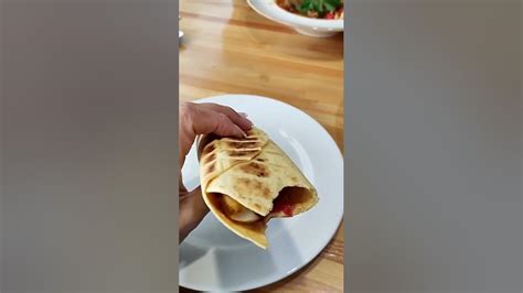 Дурум на углях| Кафе Искандер в Махачкале - YouTube