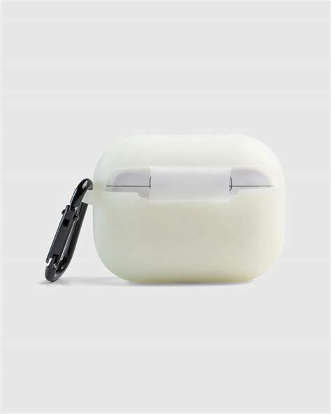 Carhartt WIP – Synthetic Realities AirPods Case Glow In The Dark Black