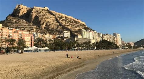 Playa De El Postiguet En Alicante Ciudad