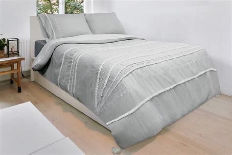 Lascau Bedding By Alamode Heirloom Linens Canadian Bedding In