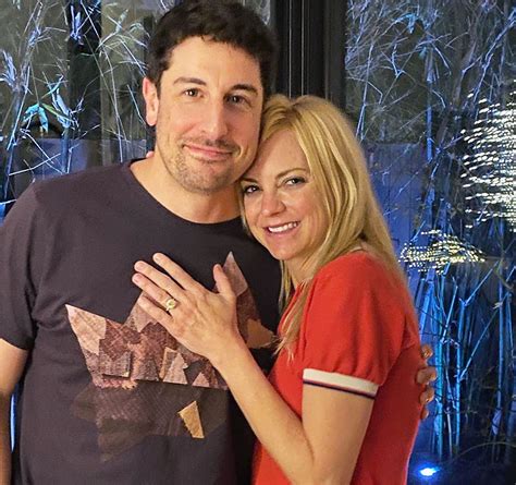 Anna Faris Reveals Yellow Cushion Cut Engagement Ring Pics