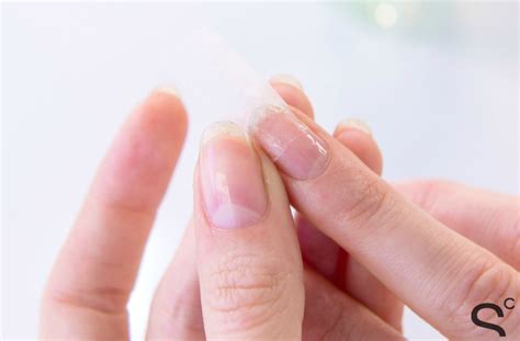 Weekend Beauty Hack How To Fix A Broken Nail With A Tea Bag Stylecaster