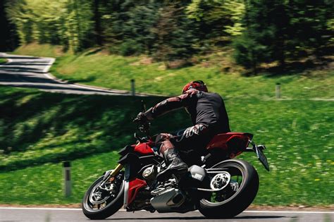 Hyper Naked Bike Vergleich Ducati Streetfighter V S