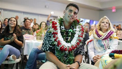 Marcus Mariota Enjoys Draft Night with Family