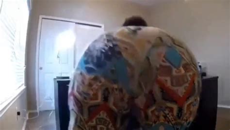 SEXY LATINA FARTING YOU ThisVid