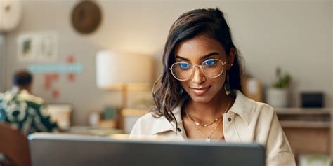 Domain Extensions: The Ultimate Guide on Choosing the Right One for You