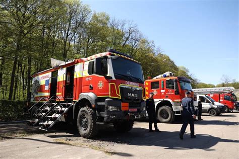 Вінницька ДСНС поповнила автопарк відразу на 5 машин - Auto24