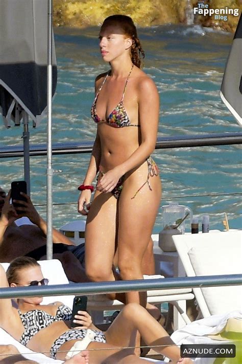 Anna Ermakova S Sexy French Riviera Bikini Show AZNude