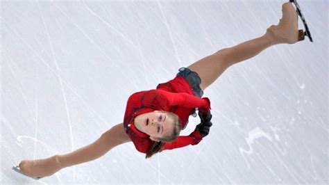 Yulia Lipnitskaya A 15 Year Old Russian Star Sochi Olympic Games Yulia Lipnitskaya Olympic