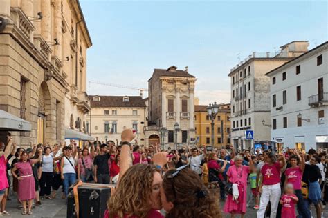 Pantene Il Bellissimo Spot Con Bambina Trans E Mamme Lesbiche Video Gay It