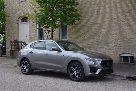 2019 Maserati Levante Trofeo Review - GTspirit