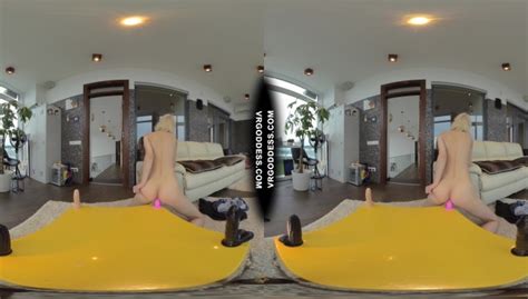 Skinny Blonde Poppy Trying Different Dildos Will It Fit Challenge Loves Big Black Ones Most Vr