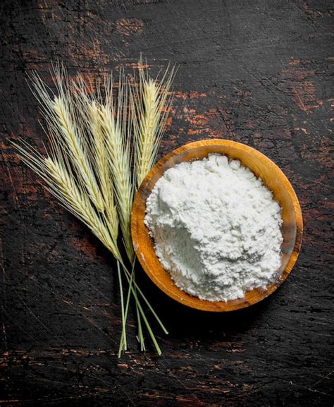 Premium Photo Flour In Bowl With Spikelets