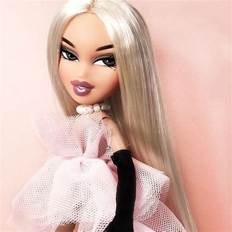 Pin by Катя Кузнецова on братц на аву Bratz doll Bratz doll makeup Blonde hair