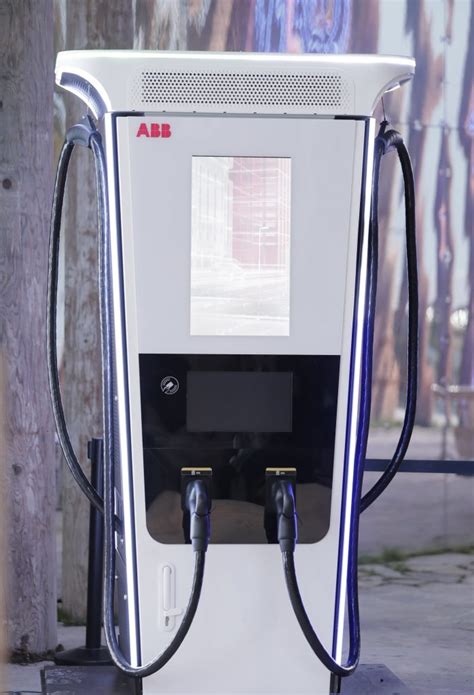 Abb Unveils Its Terra 360 Ev Charger Explores Future Of E Mobility At Expo 2020 Dubai Pmv