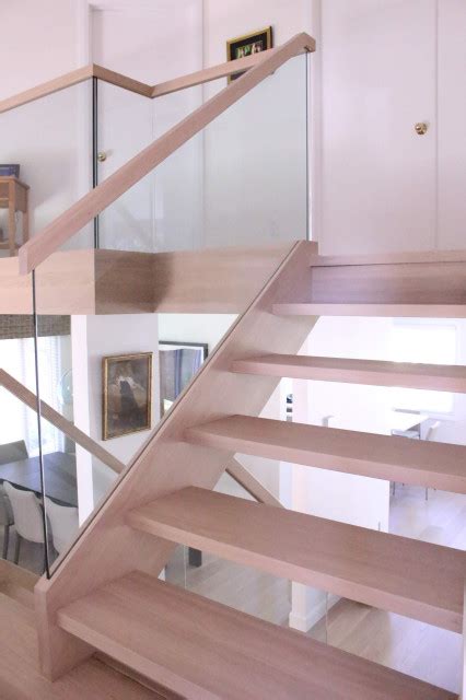 Escalier Ajour Avec Limons De Bois Minimalistisch Treppen