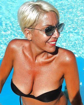 Abuelas en bikini y bañador Fotos Porno XXX Fotos Imágenes de Sexo PICTOA