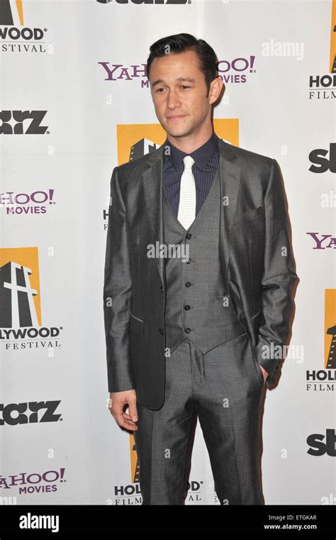 Joseph Gordon Levitt Grey Suit