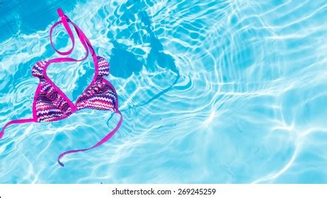 647 imágenes de Sexy kids with bikini Imágenes fotos y vectores de stock Shutterstock