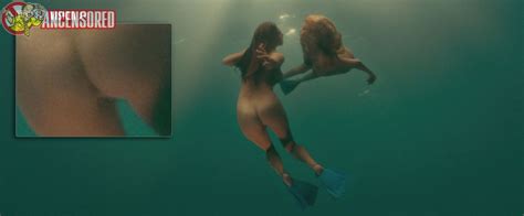 Naked Kelly Brook In Piranha 3d