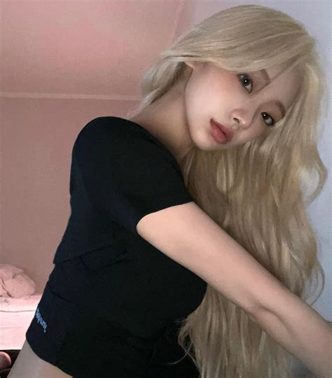 Pin by 니렐라ღ on ღ yooxseoღ Blonde hair korean Blonde hair girl Blonde asian