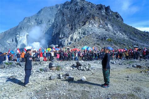 mengenal gunung sibayak fakta menarik hingga jalur pendakian