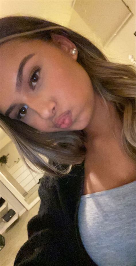 Pin By Man On Applis Photo Catfish Girl Brunette Hair With Highlights Hair Curling Tips