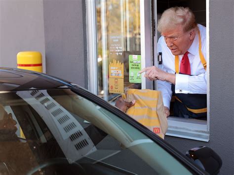 Trump Mocks Harris By Working At A Mcdonalds Drive Thru Goderich