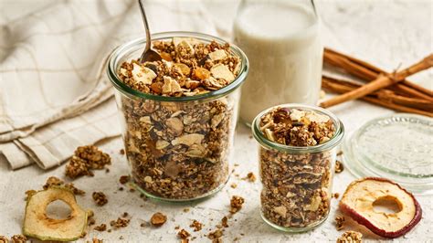 Knuspriges Granola Mit Apfel Und Zimt Selbermachen