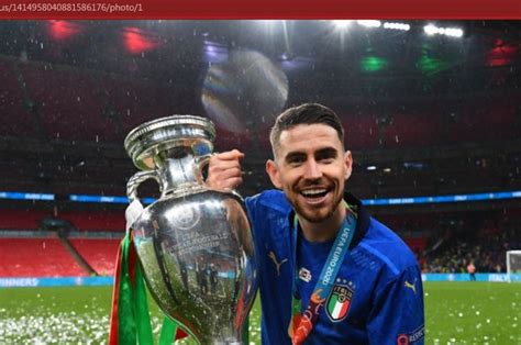 Legenda Man United Jorginho Tak Layak Disebut Favorit Di Ballon D Or