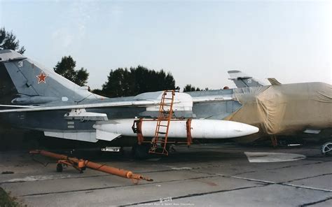 Su 24 Walk Around