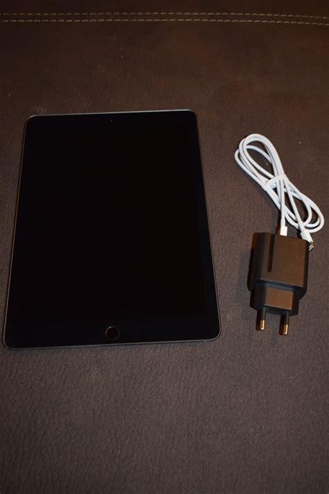 APPLE IPAD AIR 2 16GB A1566 WiFi - 7030909139 - oficjalne archiwum allegro
