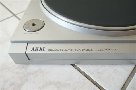 PLATINE VINYLE AKAI SEMI AUTOMATIC TURNTABLE MODEL AP A1 VINTAGE